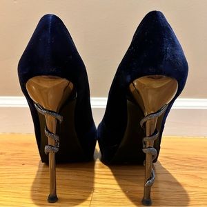 House of Harlow 1960 Blue Velvet Heels with Snake